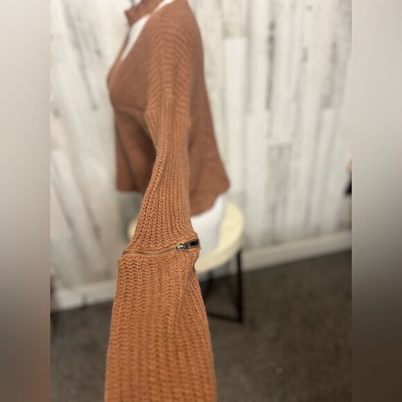 Brown sweater - Picture 4 of 7